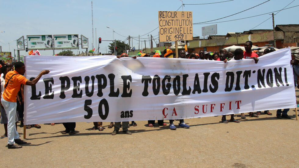 « Le Togo à la croisée des chemins : espoirs de changement à travers les manifestations anti-Gnassingbé en 2025 »